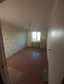 Продам 3-ком квартиру Тира