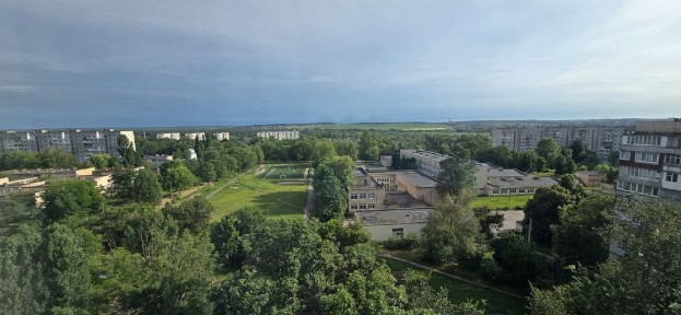 Торг ! Продаж 2х кімнатної квартири під ремонт масив Незалежності Терміново