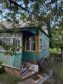 Продаж будинку недалеко від центру смт Березне!