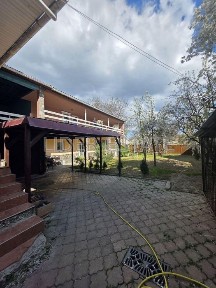 Продаж великого будинку на 7 кімн., 360 м²