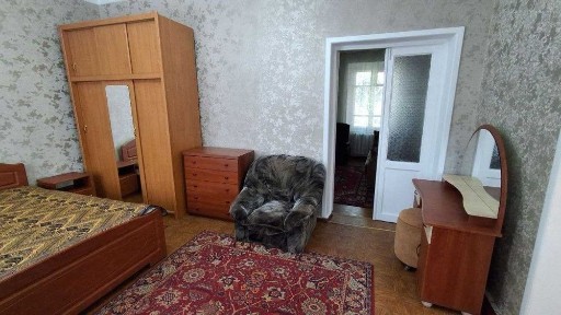 сдам отдельно стоящий 3х комнатный частный дом район 8 Фонтана