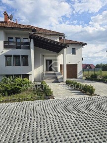 Інстаграмний дуплекс біля лісу в Березівці: 219 м², камін, велика ділянка та гараж!