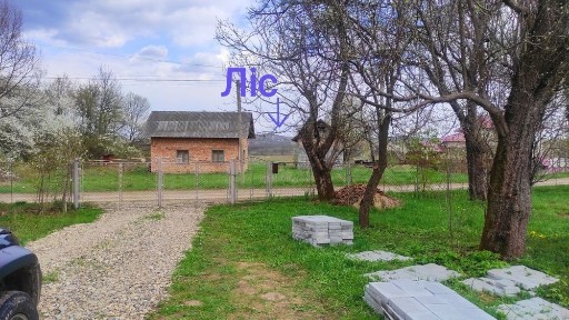 Будинок біля лісу і ріки, газ світло, резервне живлення, меблі