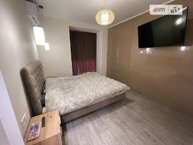 Здам подобово 2к квартиру на вул. Набережна Перемоги 44П • ID 33116904
