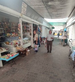 Торгові місця на продуктовому ринку