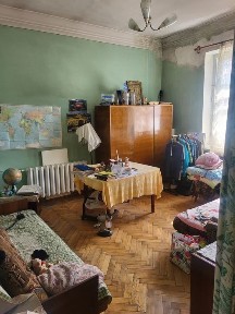 Продам 2к сталинку Яворницкого (возле Атриума)