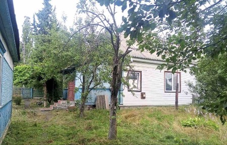 Продаж 1/2 будинку (без перетину сусідів) смт. Пісківка Київська обл.
