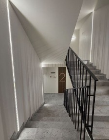 Простора 2-кімнатна квартира з теплою підлогою та газовим опаленням