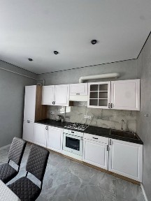 1к новобудова, кондиціонер, перше заселення
