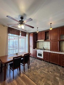 Продаж 2 кім квартири з ремонтом