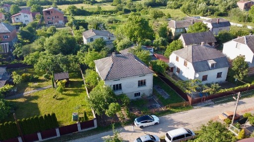 Продаж добротного цегляного будинку у м. Ходорів, Львівська обл.