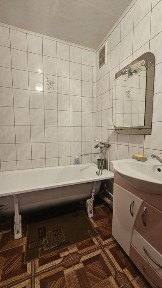 Продається 3-х кімнатна чешка Новодністровськ 