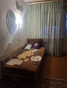 Здається 1кімнатна квартира в гуртожитку.
