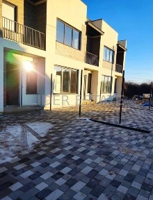 Продам танхаус в ужгороді, район садовий