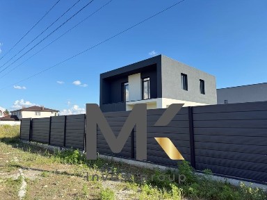 Будинок з гаражем в центрі Білогородки. Продаж без %