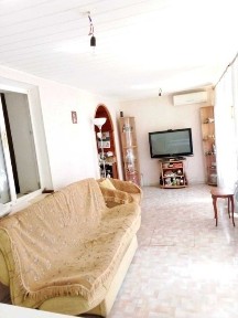 Продам 2-к квартиру 74 м2 у моря. Газовый дом, терраса 27м2. Аркадия.