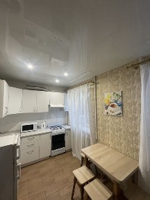 Продаж 2-кімнатної квартири | вул. Миру, 1