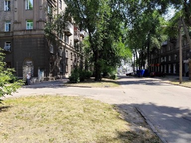 Квартира 3-х кімнатна, центр Кам'янського. ТОРГ! Терміново!