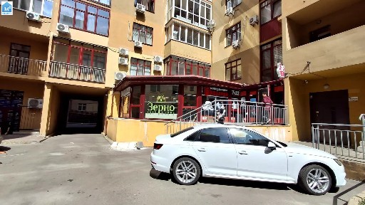 Київ, Коновальця 36Е