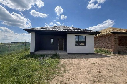 Продам одноповерховий будинок у Луці-Мелешківській!