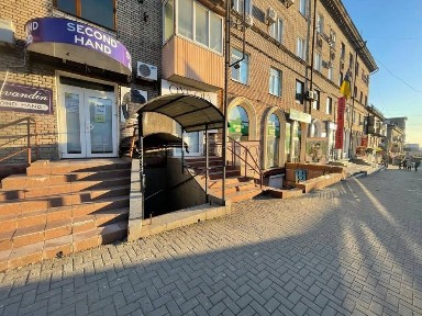 Оренда приміщення по вул. Базарна - 89 кв. м.