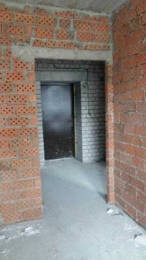 1 комнатная в новострое на Ньютона