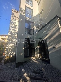 Продаж 2,5-кімнатної квартири в самому центрі Ужгорода!