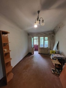 Продаётся 2-комнатная квартира под ремонт с хорошей геолокоцией