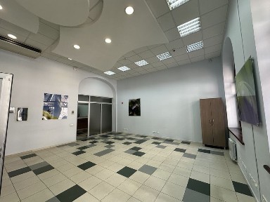 Офис возле градусника 140м2 отопление и генератор