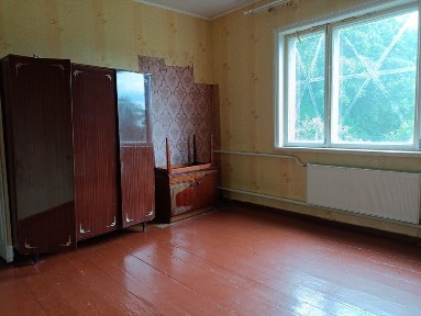 Продам будинок в. м. Зміїв