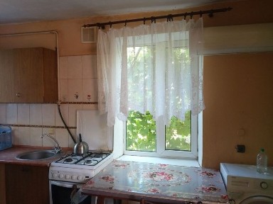 Сдам домик на Таирова 2комнаты 9000грн.