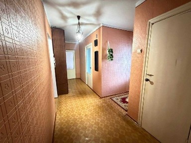 Продаж 3-кімнатної квартири на Зулінського
