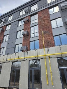 48 кв. м., з газовим опаленням, панорамні вікна, висока стеля