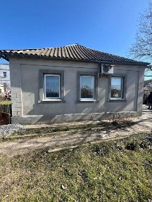 Продам будинок з земельною ділянкою у Ракетному Урочищі