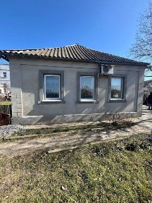 Продам будинок з земельною ділянкою у Ракетному Урочищі