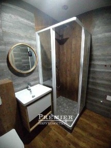 Купити 1-кімнатну квартиру-студію з ремонтом та балконом в центрі Одеси: Приморський район, новий зданий будинок біля Міського саду