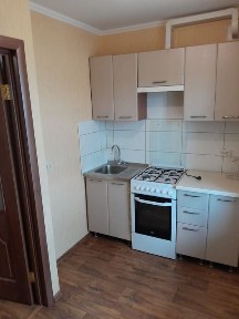 Продаж 1-ої квартиры в цегляному будинку