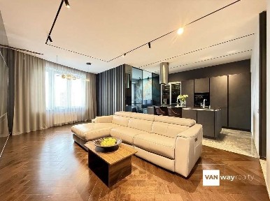Продаж 4-кімнатної квартири 126.7 м², Микільсько-Слобідська вул., 3А