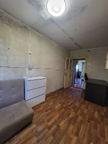 Продаётся 2-комнатная квартира под ремонт в хорошем районе города!