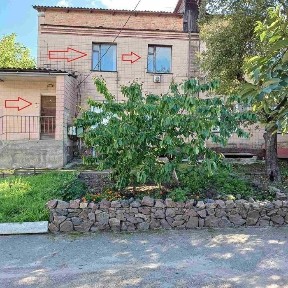 Квартира трикімнатна в Тетіїві Київ. обл. з гаражем, льохом і городом