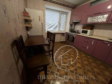 1к квартира в цегляному будинку