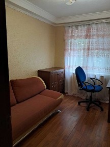 Продам3кв. вул. Полякова, 2/5. Хороший стан.