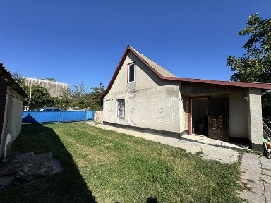 Продається будинок у центрі с. Сидори