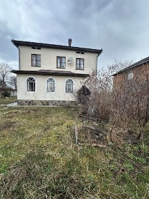 Продам будинок 191.5 м2 та літня кухня 138.5 м2 в м. Тлумач
