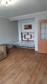 Продаж 1к, кв, площа 700-річчя, б. Шевченка