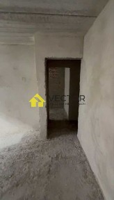 Цегляна новобудова, середній поверх! Поруч з парком. ТОРГ