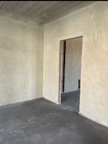 Продаються квартири у зданому будинку
