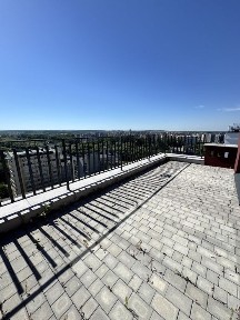 Продаж Видова двохрівнева квартира з власною відкритою терасою! Центр Річка