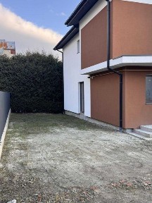 Продаж 2 поверхового дуплекса з ділянкою на 2.03 сотки, 110 кв. м, 3 кімнати, на вул. Галицька • ID 34480560