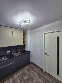 Продам 1 квартиру, з ремонтом! р-н Ковалівка.